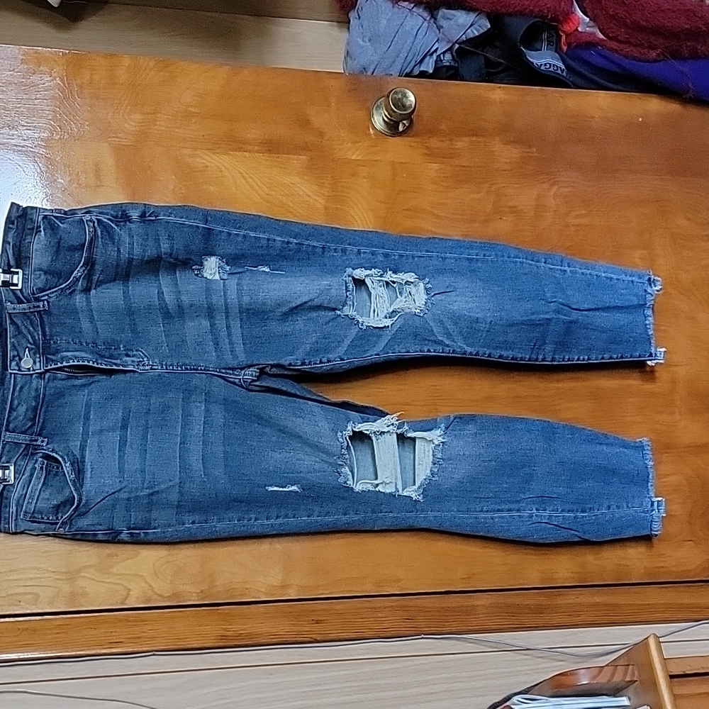 Judy blue distressed jeans